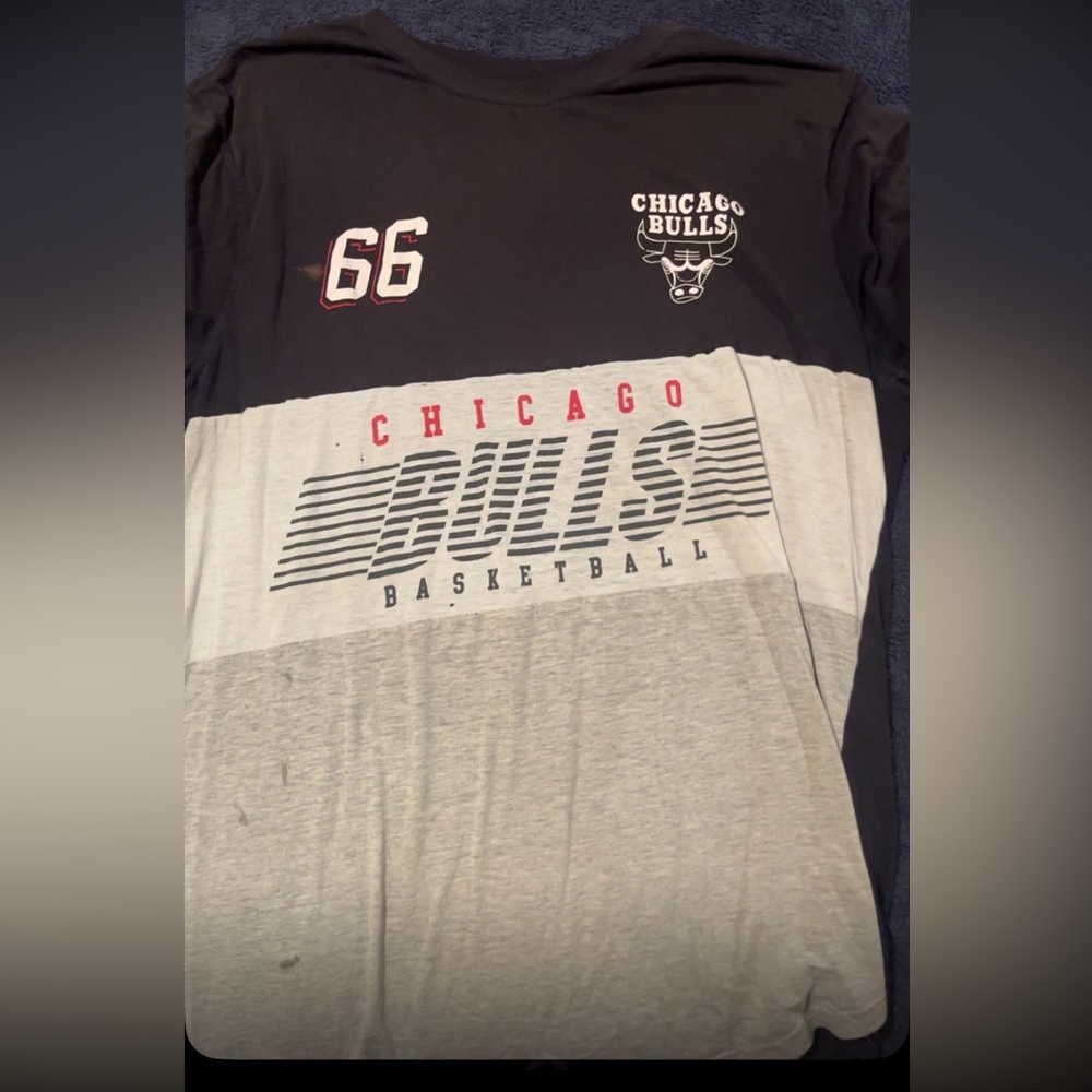 Chicago Bulls Black and Gray short Sleeve Shirt